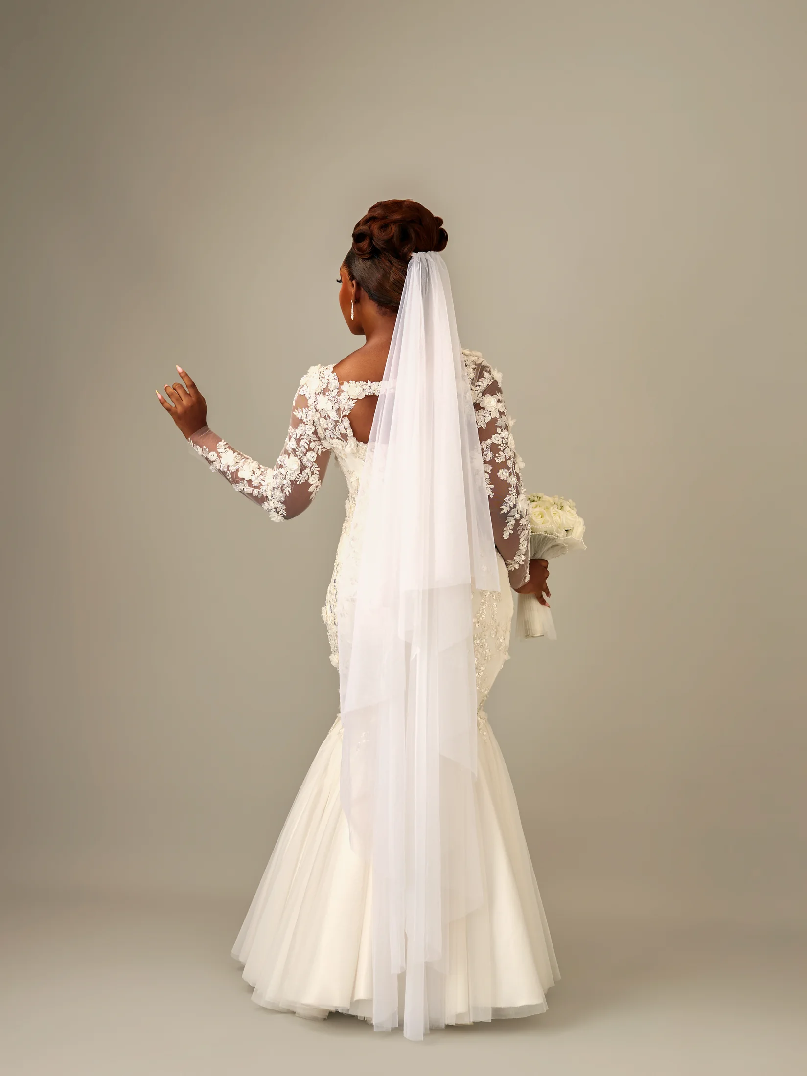Esthereze Bridal featured look 1
